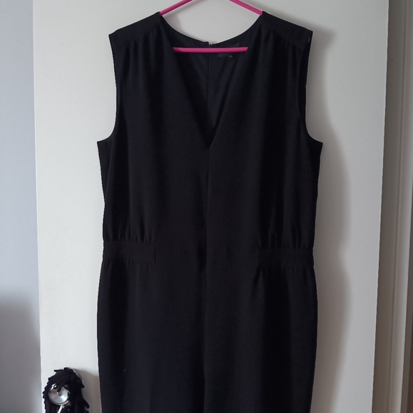 THEORY Shirred Jumpsuit Classic Crepe Black 12 - Picture 5 of 10